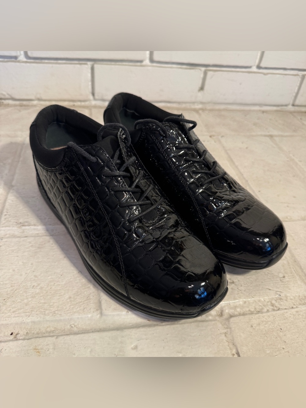 Drew Tulip Black Patent Croc Leather Orthopedic Sneakers Shoes 8.5W